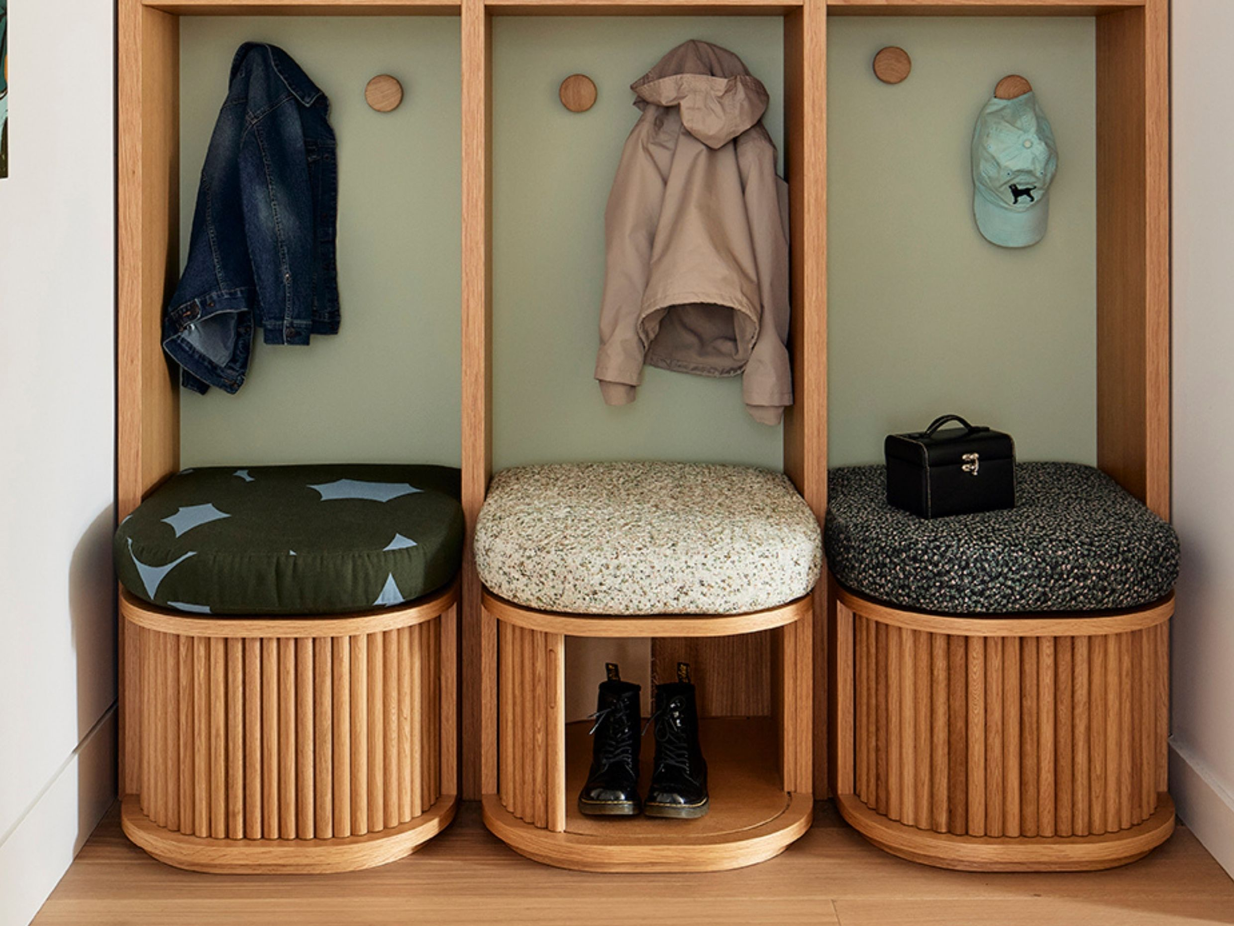 Entryway Organization Ideas: Simple Ways to Create a Clean and Welcoming Space